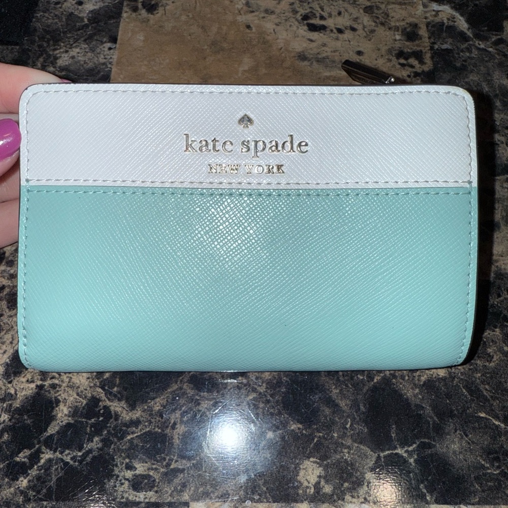 Kate Spade Staci Medium Compact Bifold Wallet - Picture 2 of 9